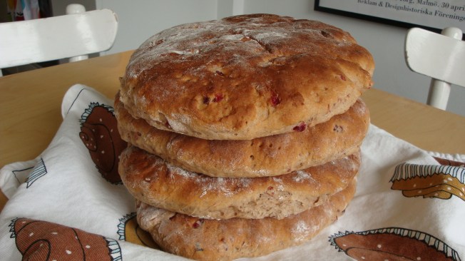 Lingon- och rågkaka