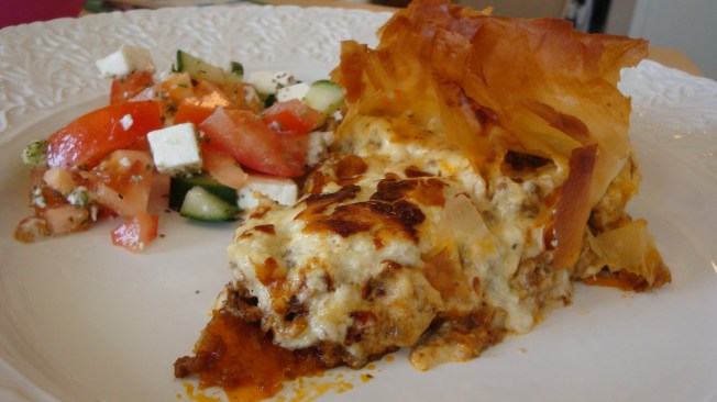 Köttfärspaj med filodeg och senap